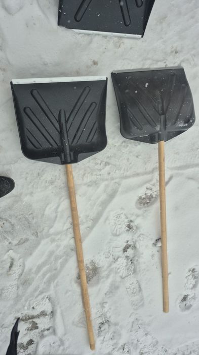 Lopeți/Lopata Zăpadă Rezistente (Lamă Metalică)