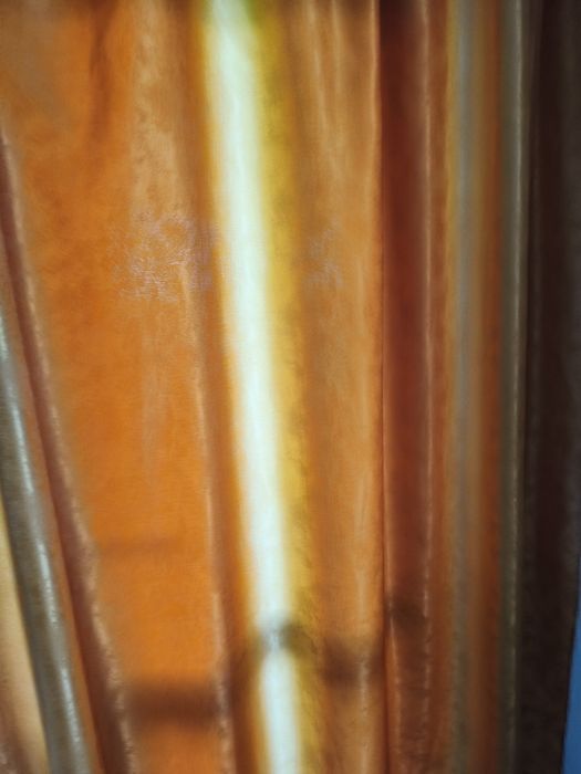 Draperii mătase vegetală, se potrivesc pentru geamuri mari, sunt  3 bucăți