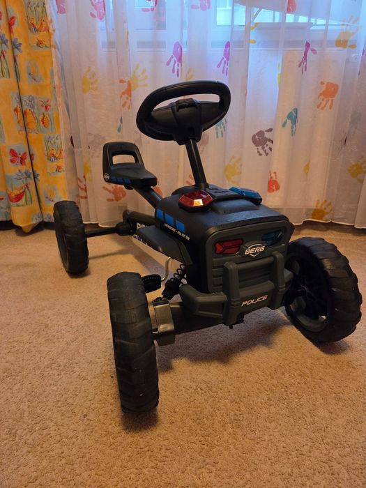 Vând kart cu pedale BERG Buzzy Police