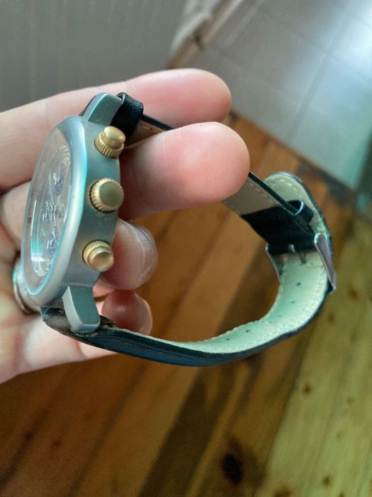 Кварцов хронограф марка 555