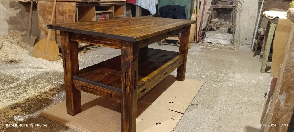 Дървена маса/масив/