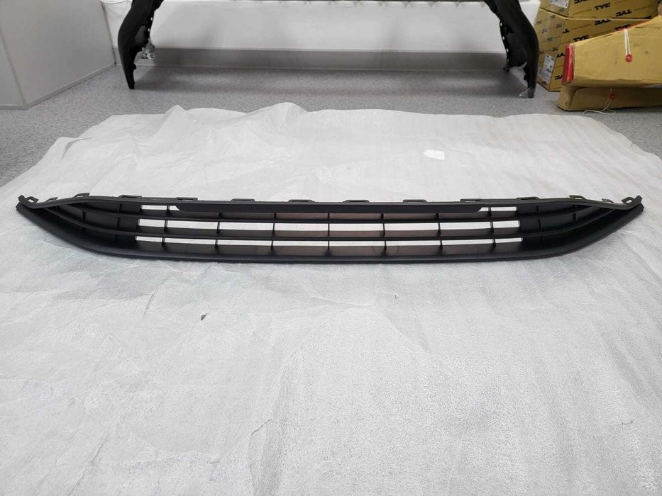 Решетка бампера POLO 6