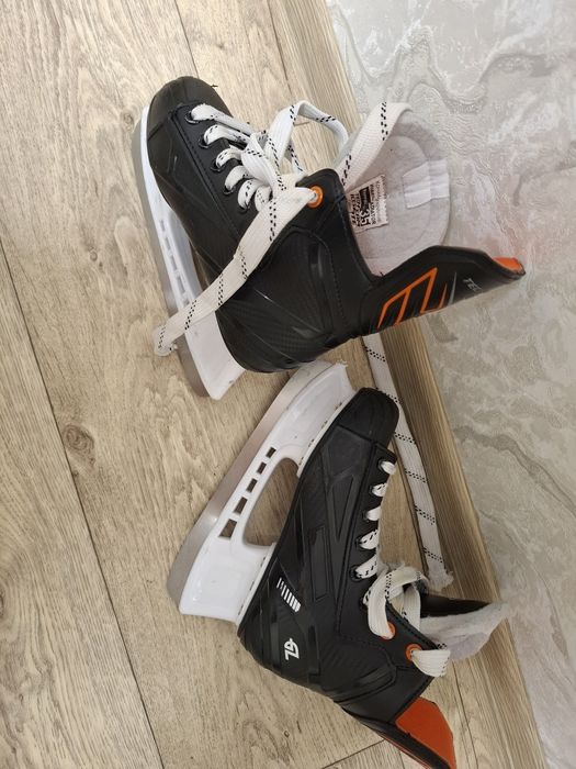 Продам коньки 35 размер