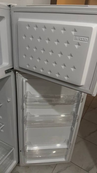 Холодильник Leadbros