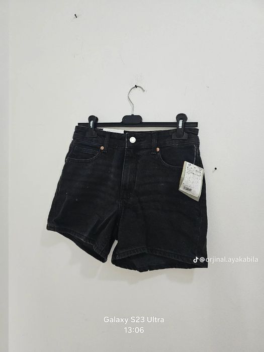 черни дънкови къси панталонки на марката H&M