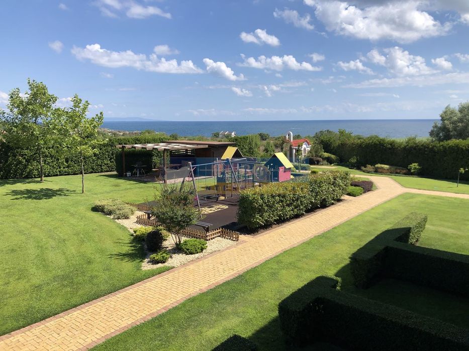 Продава се Тристаен апартамент в Черноморец - 120 кв.м за 1084 €/кв.м - Снимка #10