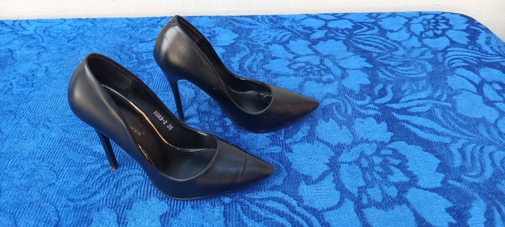 Black Swan | pantofi dama mar. 35 | 21.5 cm