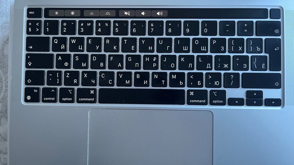 MacBook Pro M1 • 8GB / 256GB • Отлично състояние