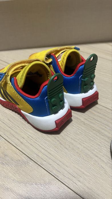 Кроссовки Adidas