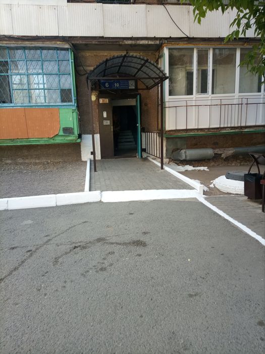 Продам 4х комнатную квартиру