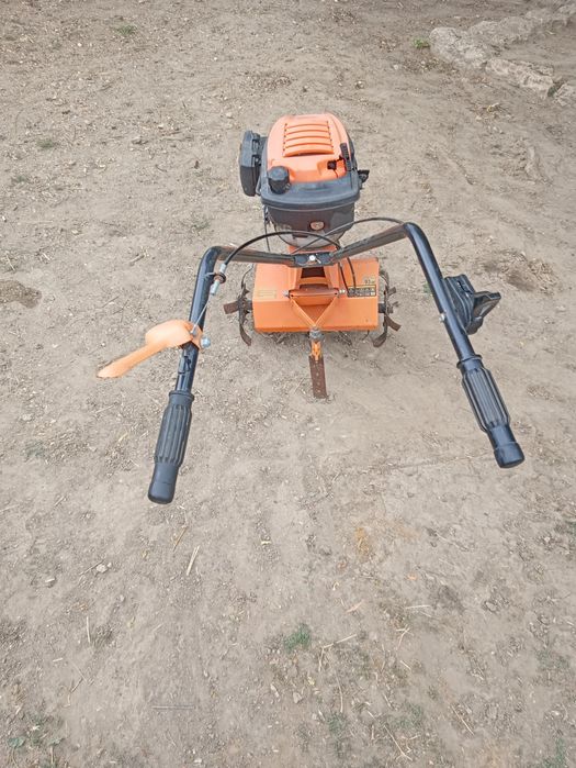 De vinzare moto cultor 5500Rs an stare de funcționare!