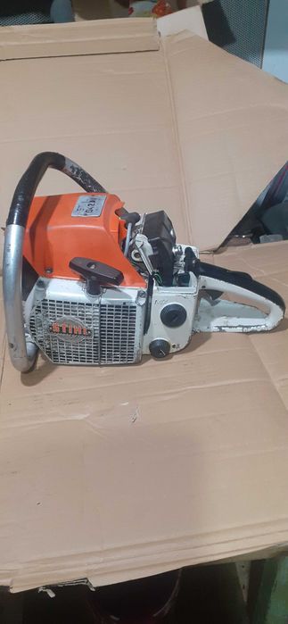 Drujba Stihl 042 AV, profesionala, de 68 cc, functionala, incompleta