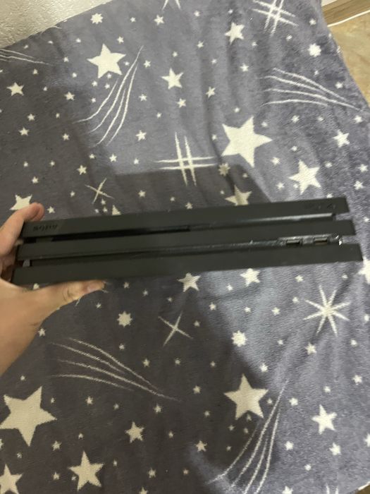 Vand playstation 4 pro cu jocuri