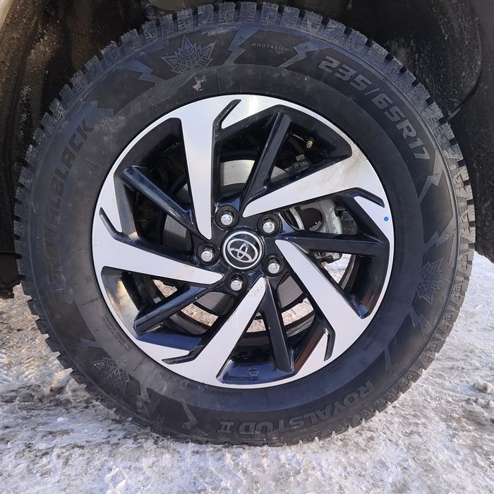 Продаю срочно  Автомобильные диски на 17