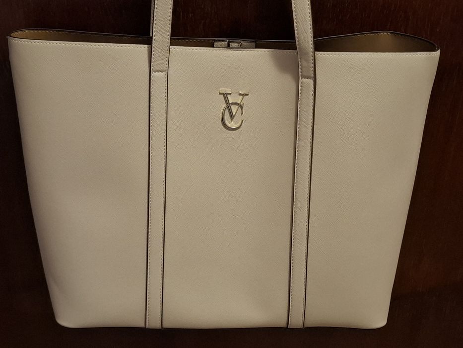 Чисто нова дамска чанта