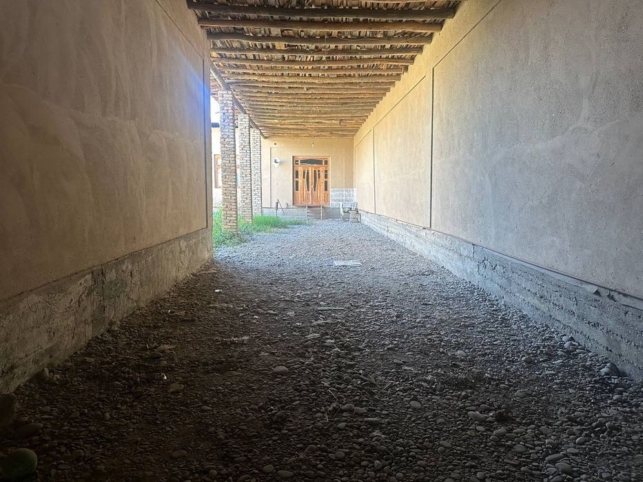 Срочно сотилади таййор уй жой 8 хона  7.5 сотих