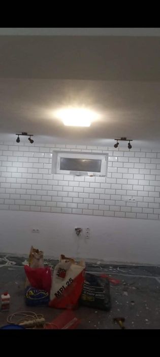 Instalatii electrice - montaj aparataje (lustre, candelabre,prize etc)