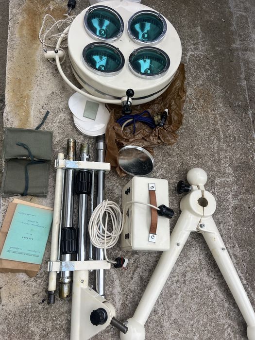 Продавам лампа операционна