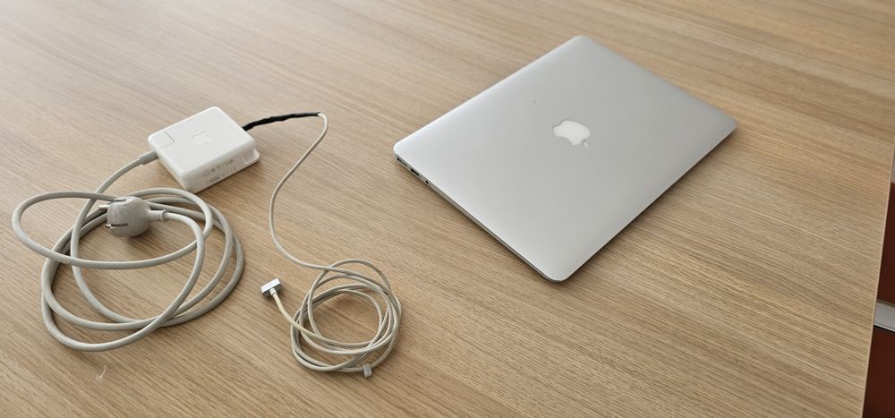 Macbook Air 13 inch 2015