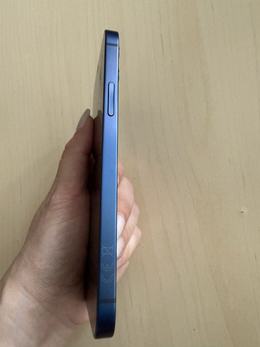 Vand Iphone 12 - 64GB - Blue - liber