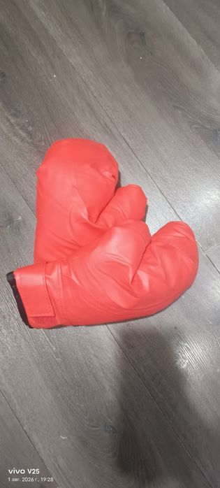 Продам музыкальную бокс машину