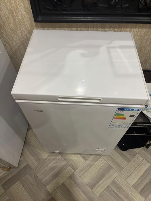 Продам морозильную камеру