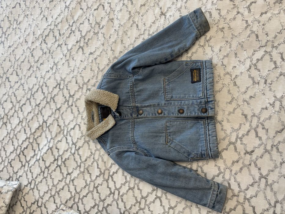 Продам детскую куртку