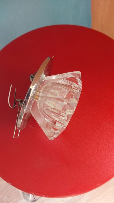 Люстры продам б/у в хорошем состоянии