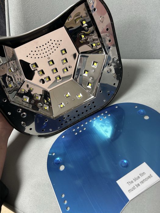 UV/LED лампа за маникюр