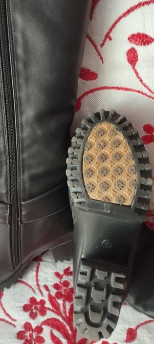 Продаются зимние сапоги