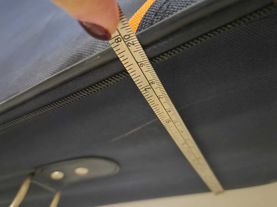 Geamantan Kunst nou cu eticheta