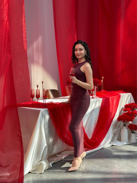 Элегантное облегающее платье