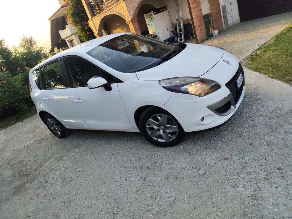 RENAULT Scenic 2012 — imagine 2