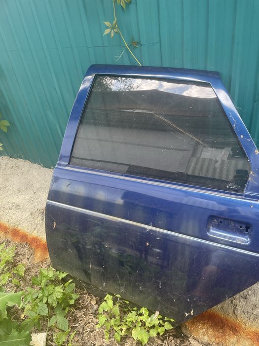 Продам двери на ваз 2110