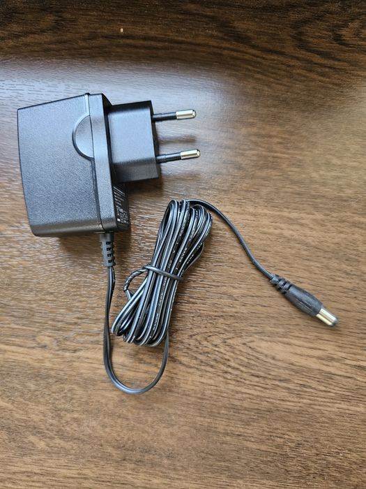 TP-Link blok pitaniya (adapter) sotiladi