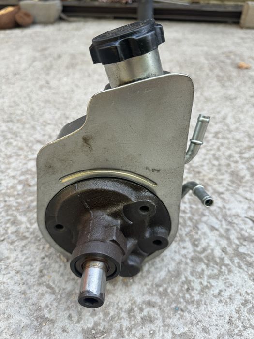 Продам Рулевой ГУР насос на HAMMER H2