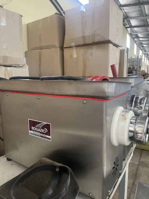 Мясорубка сотилади 32 тали ва 22 тали холодилникли иккаласиям