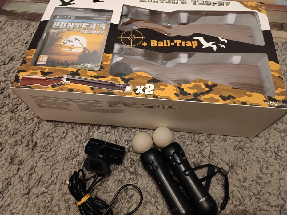 Set 2 manete PlayStation move, 2 puști, joc Hunter s Trophy PS3 PS 3