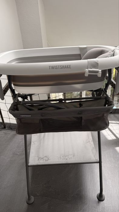 Вана със стойка Twistshake