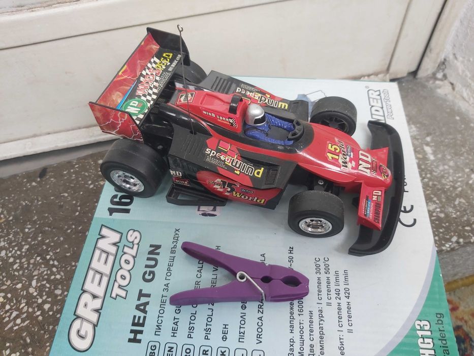 Masinuta model vechi radiocomandata 27Mhz (nu am telecomanda)