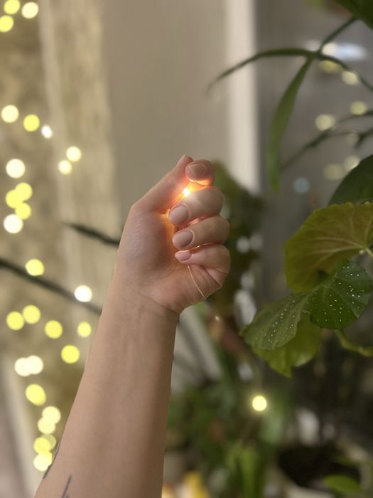 Модели на маникюр и брови