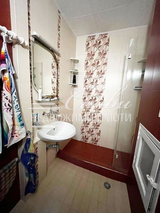 Тристаен апартамент - кв. Тракия!