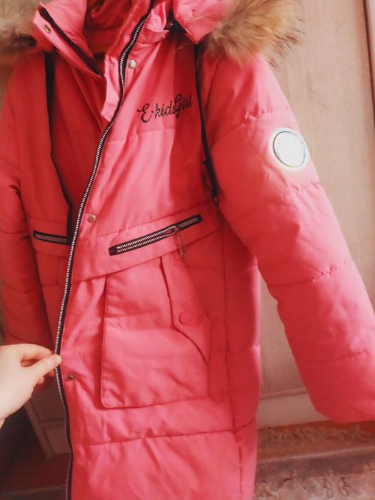 Продаю деткий пуховик