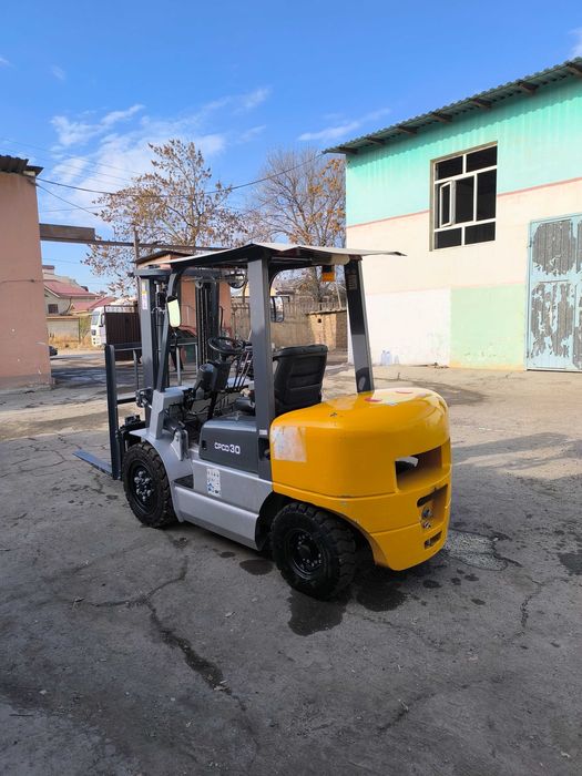 Погрузчик CPCD 30