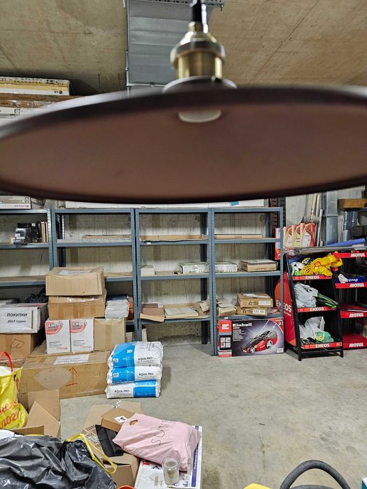 Висящо осветително тяло, индустриален стил.