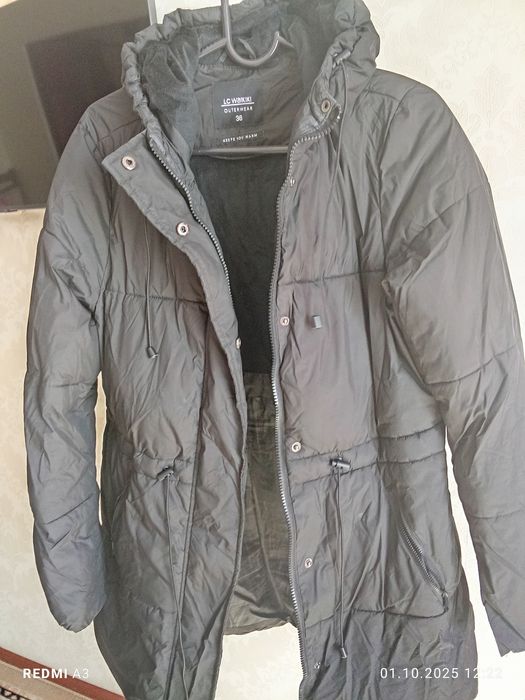 Продам Куртки женские