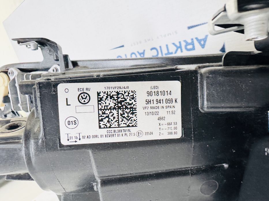 Far stanga Matrix IQ Light VW GOLF 8 cod 5H1941059K
