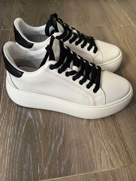 Дамски кецове на платформа от марката Bianki отлично състояние Бианки