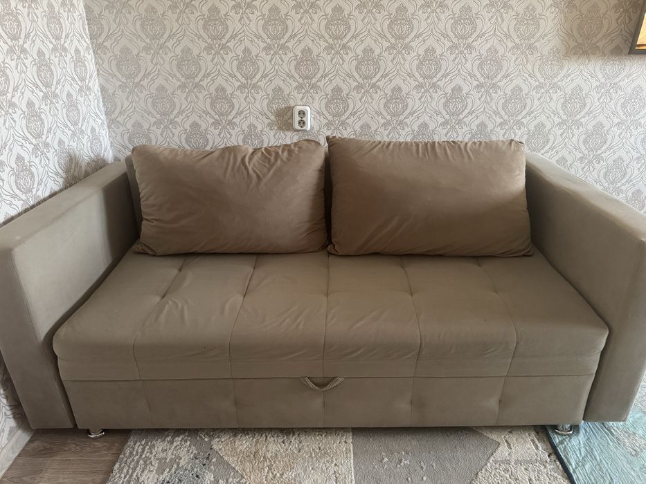 Диван для гостиной и как на детской