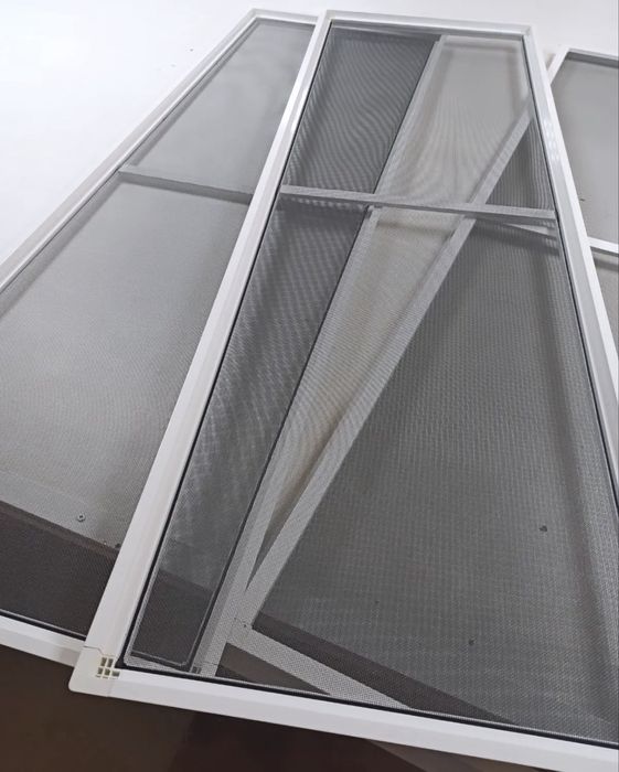 Москитные сетки. Внутреннее крепление (без сверления рам)